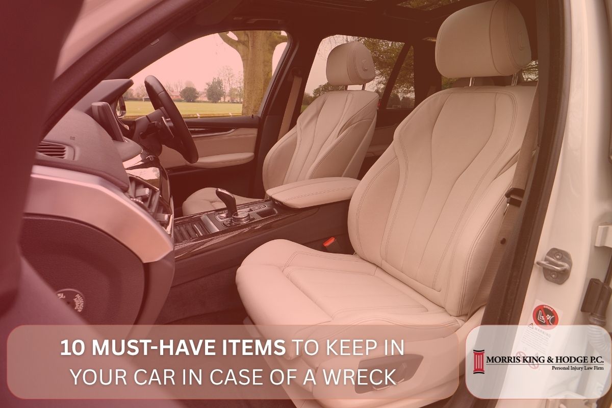 10 Must-Have Items to Keep in Your Car in Case of a Wreck