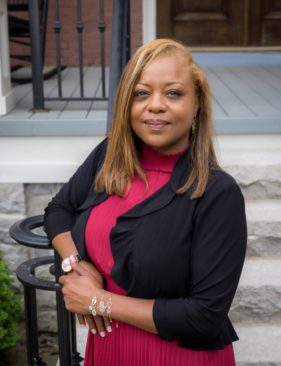 Meet  Dianna Della-Calce